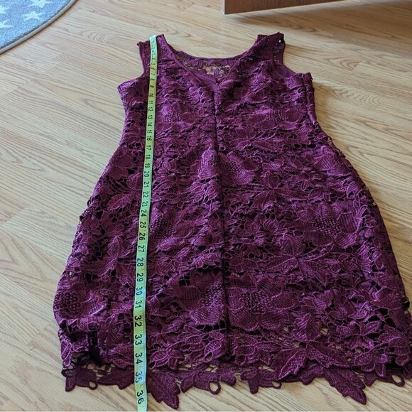 Cherry Red Berry Floral Lace Sleeveless Sweetheart Midi Dress Size Medium - Picture 4 of 5